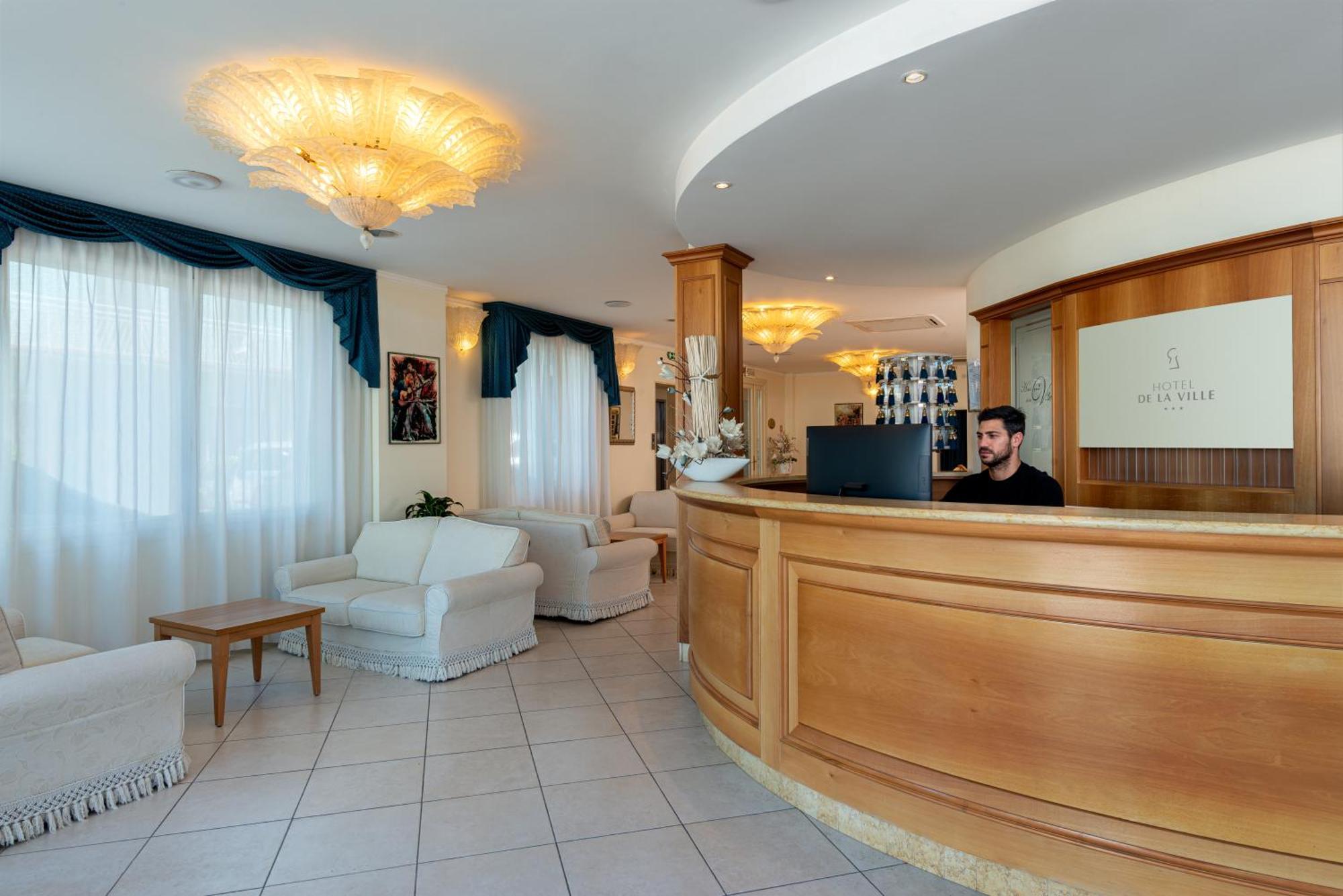De La Hotel