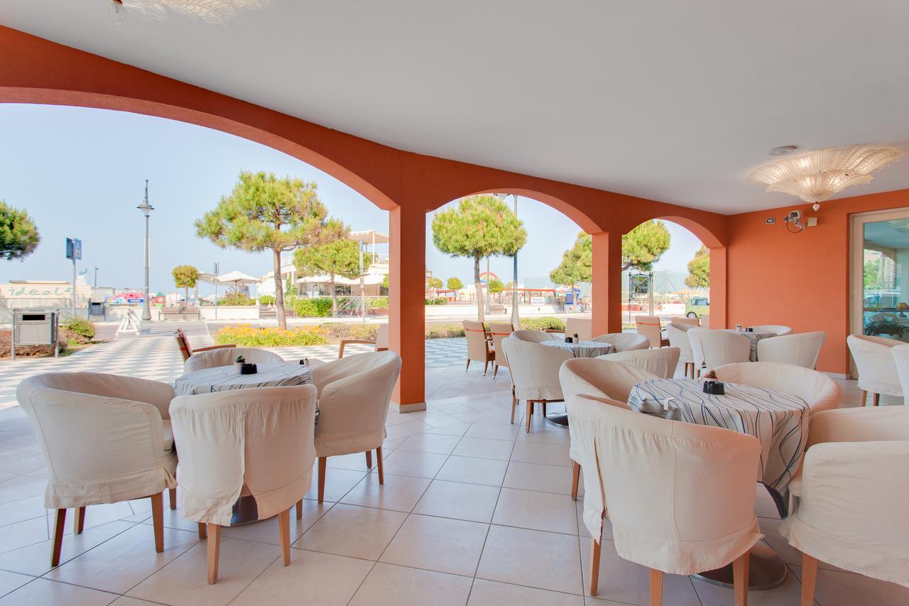 De La Hotel Cesenatico