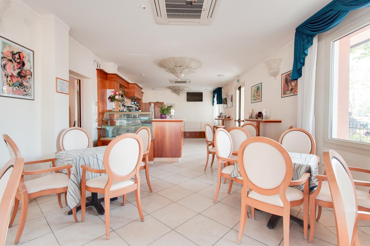 Hotel De La Cesenatico