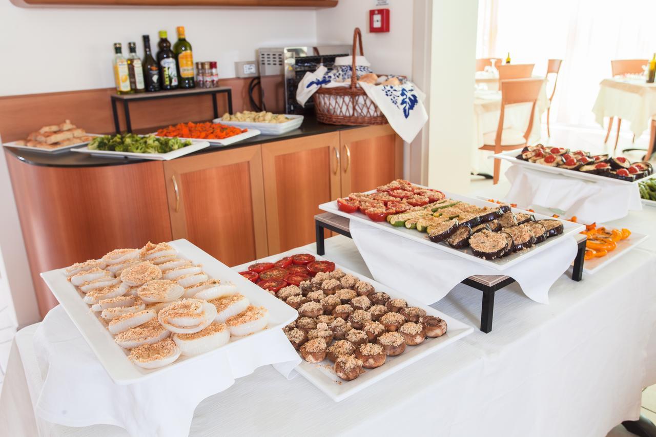 De La Hotel 3*