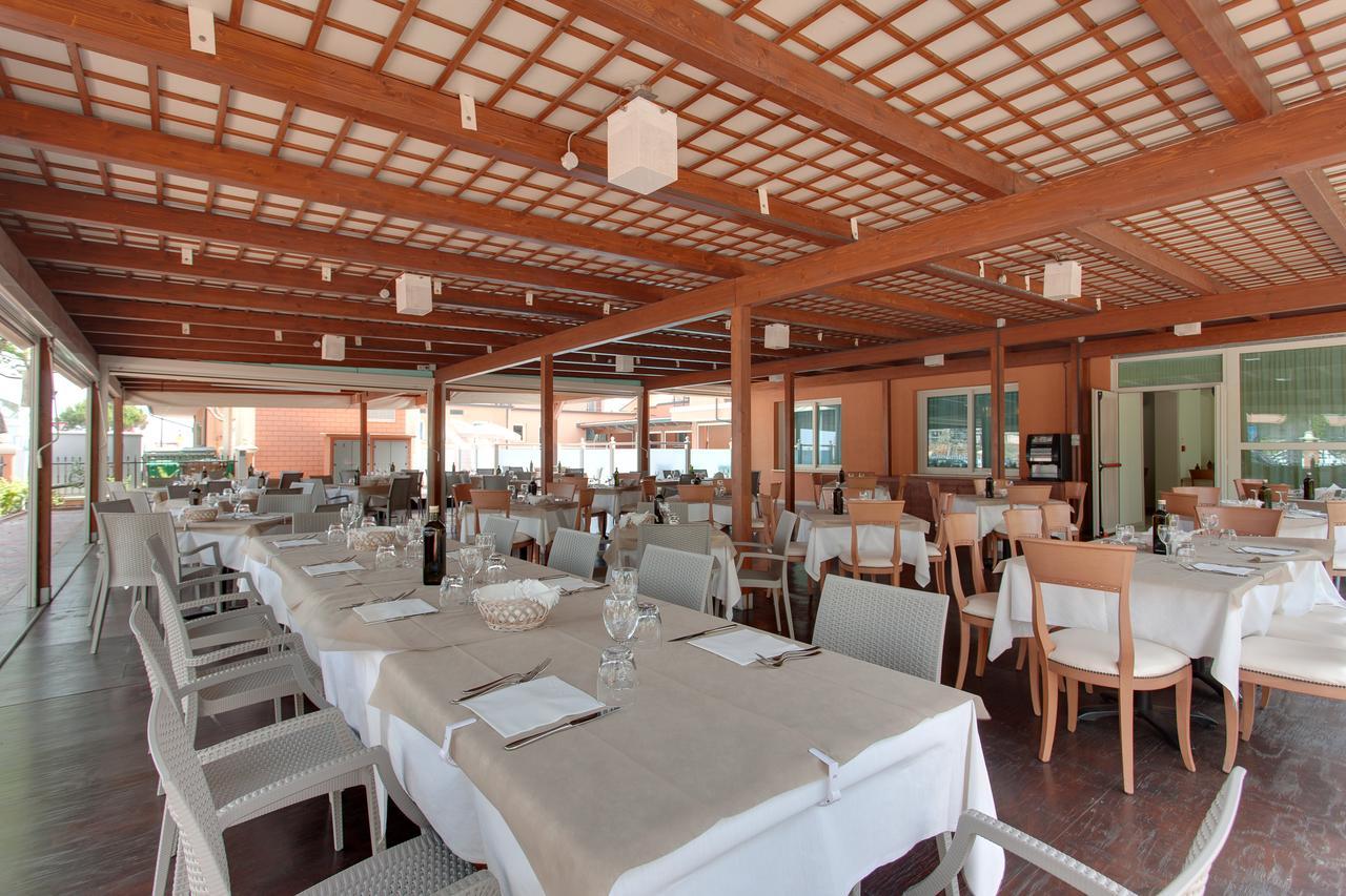 De La Hotel 3*