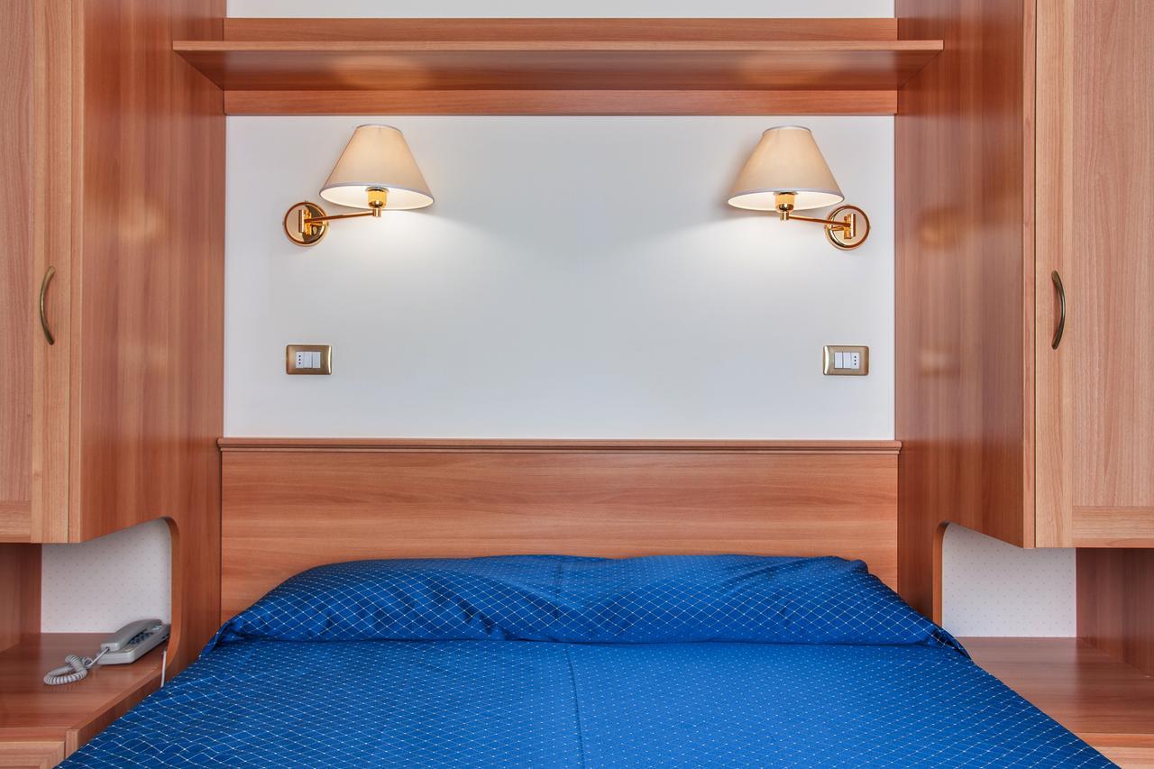 De La Hotel